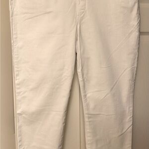 Gloria Vanderbilt Slimming Capris, white, size 14